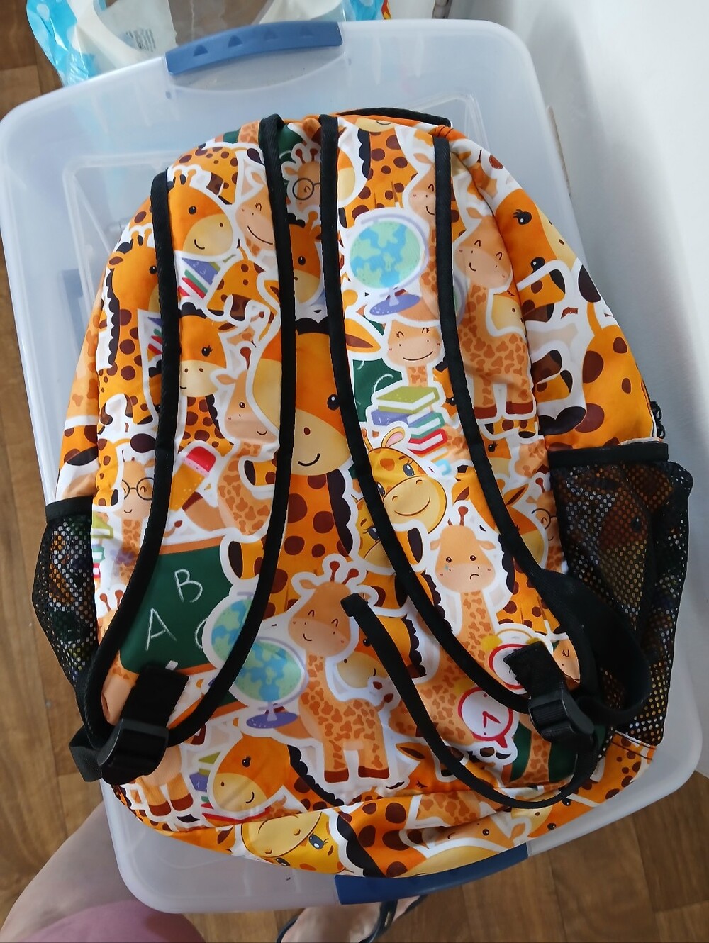 Giraffe Backpack - Picture 2 of 2